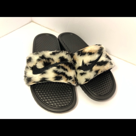 Furry Nike Slides - Picture 3 of 5